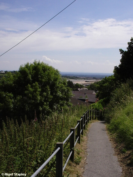 Picture of the top of a footpath