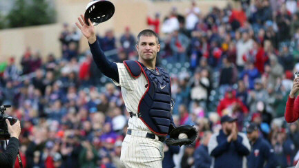 Photo of Joe Mauer leaving his last MLB game in September 2018